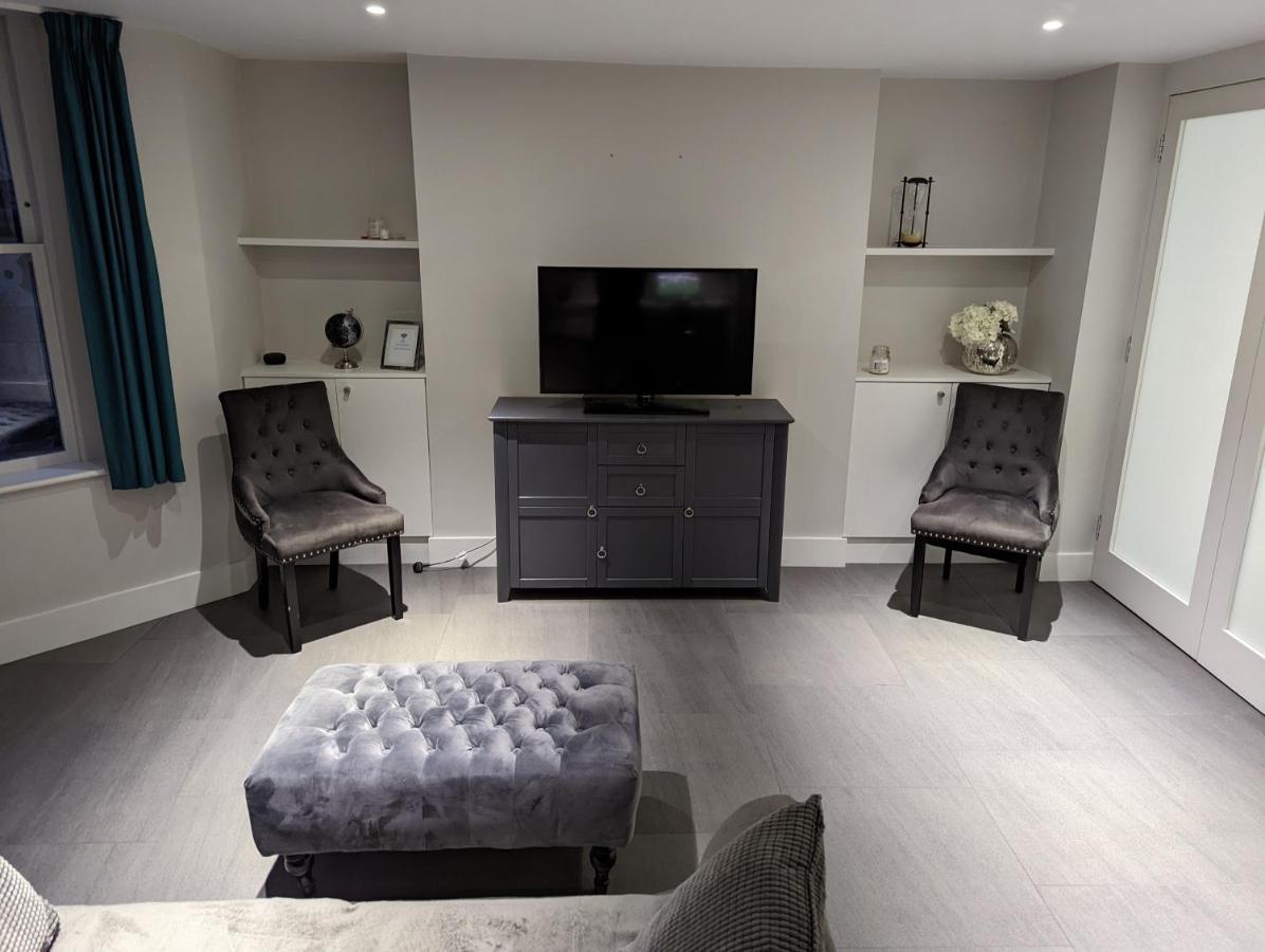 Basement Apartment In Central Bath Extérieur photo