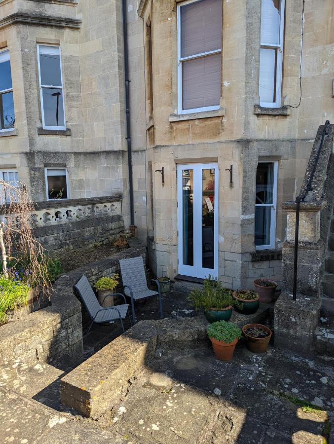 Basement Apartment In Central Bath Extérieur photo