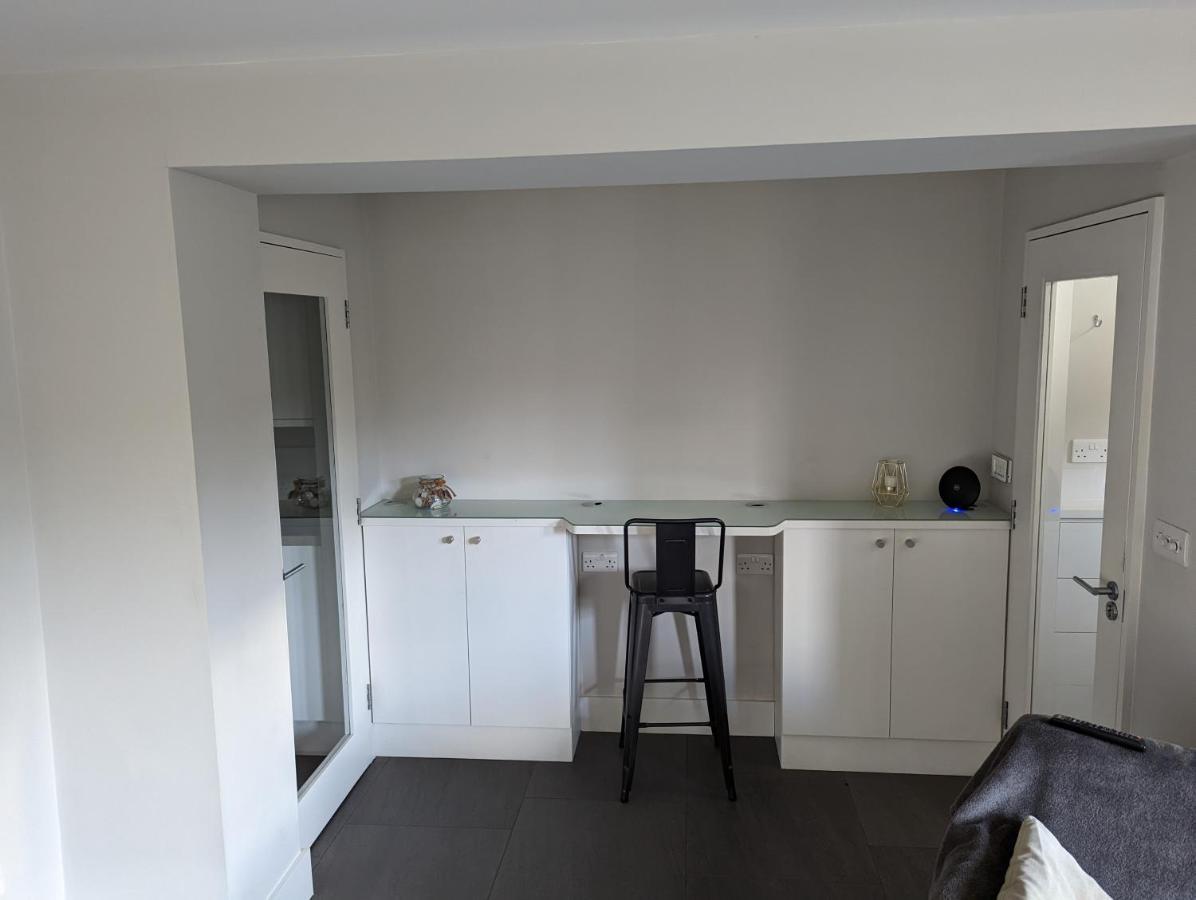 Basement Apartment In Central Bath Extérieur photo