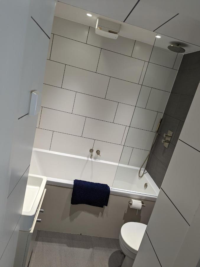Basement Apartment In Central Bath Extérieur photo